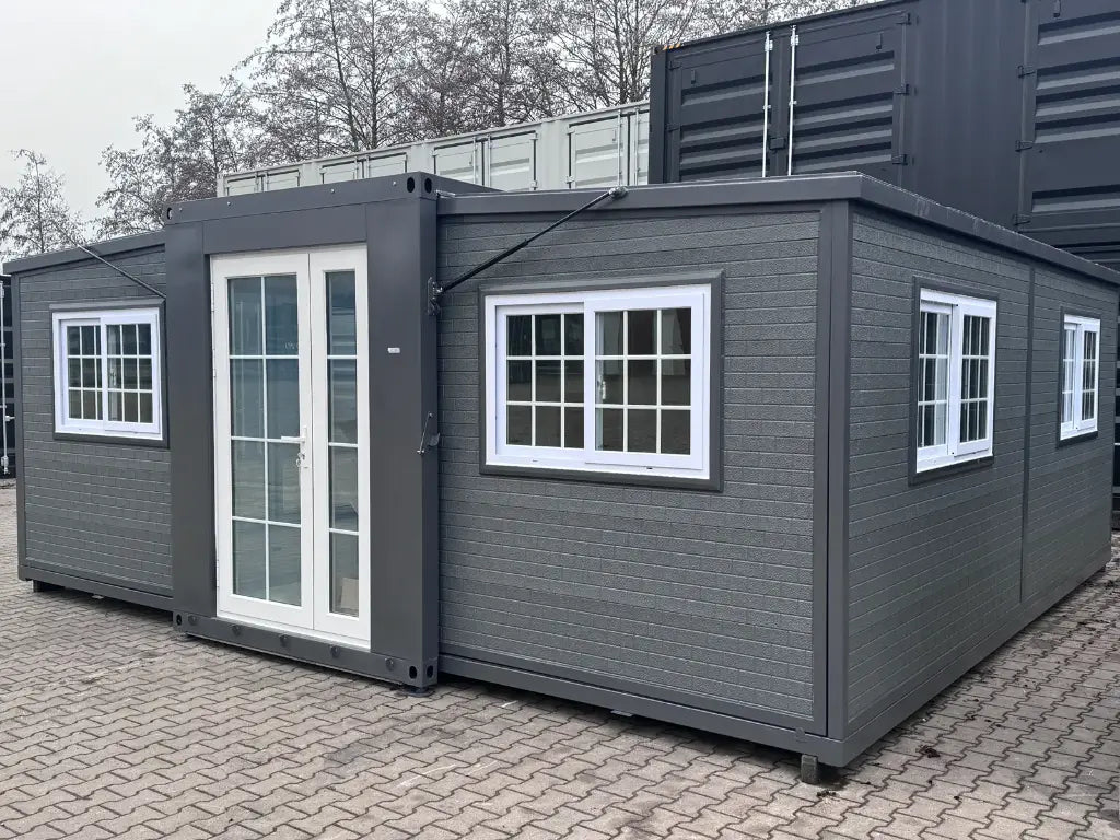 Mobile living unit / Tiny home / Chalet with 2 bedrooms + kitchen