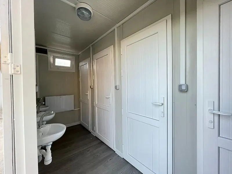 Sanitary container, 6 units (shower + sink) | Shower container 240 x 600, new
