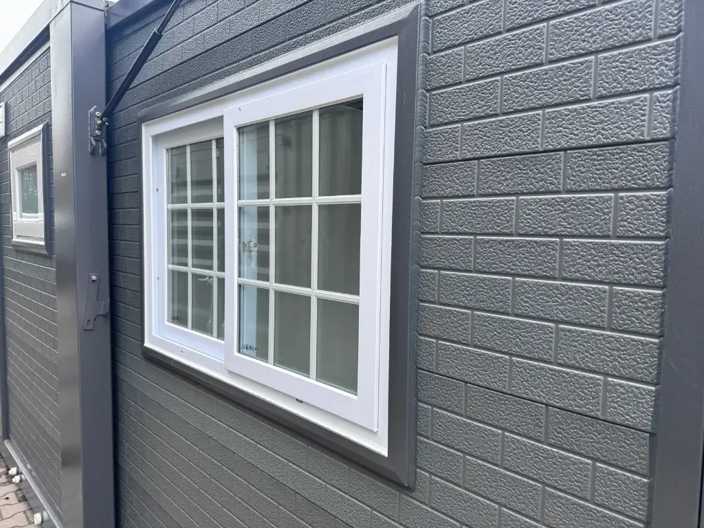 Mobile living unit / Tiny home / Chalet with 2 bedrooms + kitchen