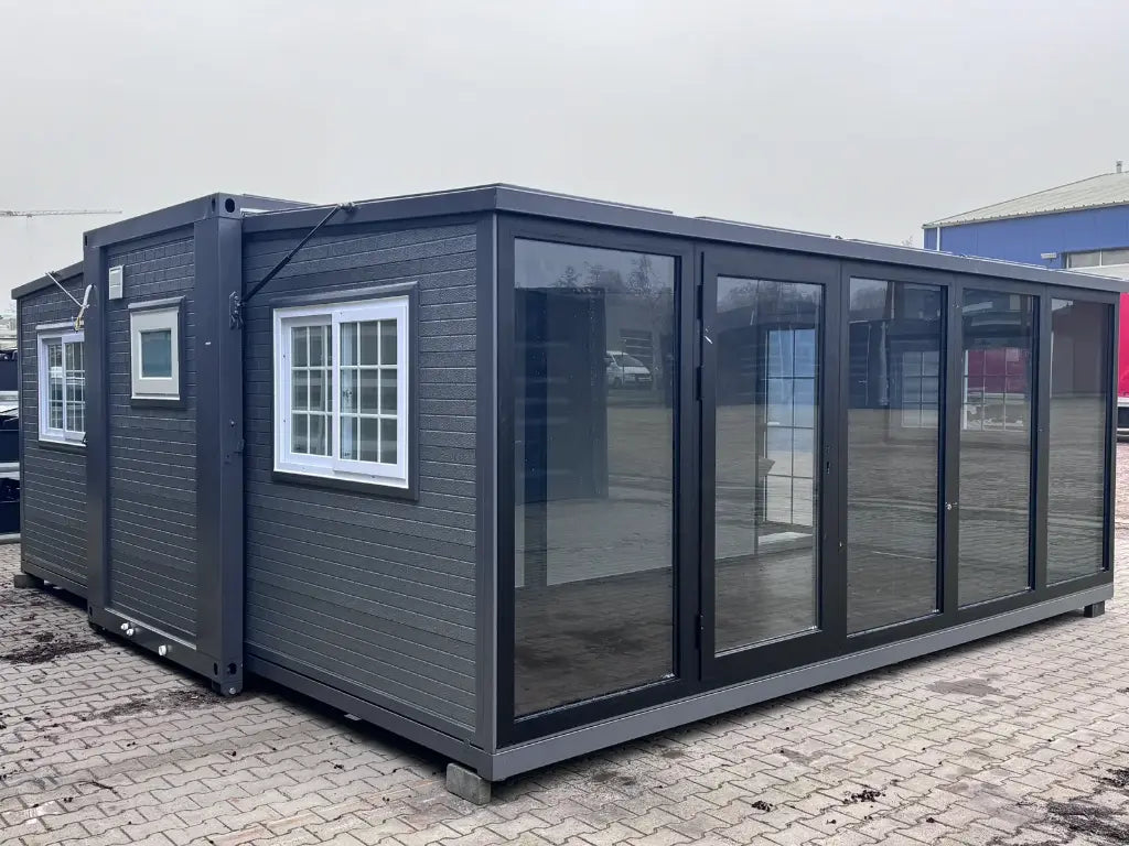 Mobile living unit / Tiny home / Chalet with 2 bedrooms + kitchen