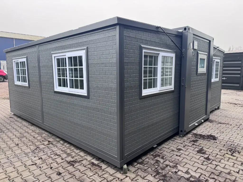 Mobile living unit / Tiny home / Chalet with 2 bedrooms + kitchen