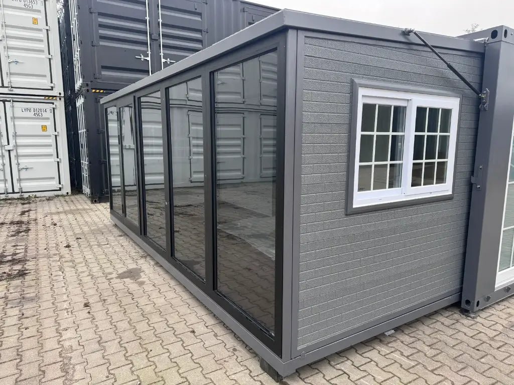 Mobile living unit / Tiny home / Chalet with 2 bedrooms + kitchen
